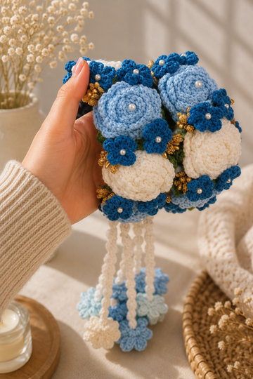 Firoza Bloom Crochet Gajra - Neelay Rangon Ki Narm Si Bahaar
