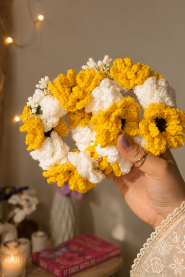 Rang-e-Noor Crochet Gajra - Noor Se Mehka Har Andaaz