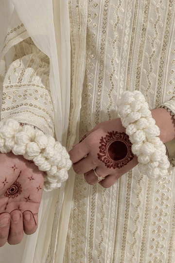 🤍 Noor-e-Gul White Blossom Gajra